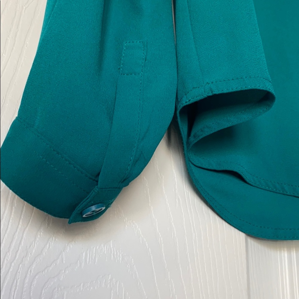 Flowy emerald blouse - Picture 3 of 5